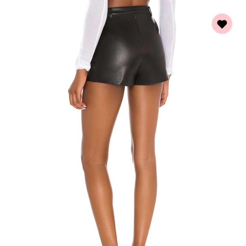Avina shorts in black - Picture 3 of 3